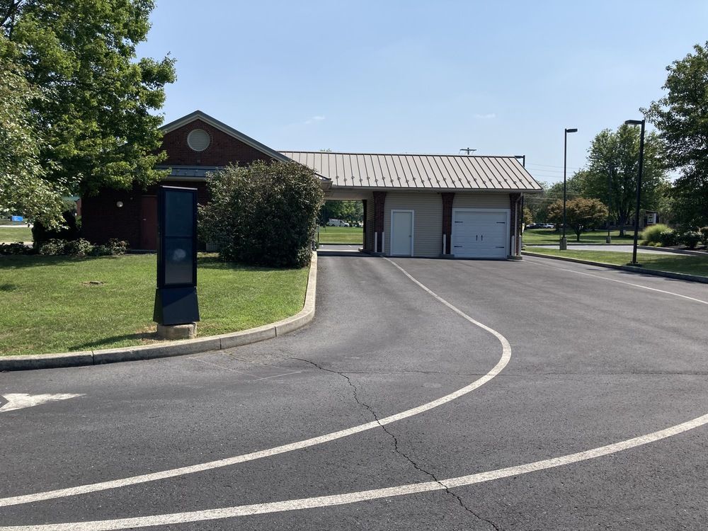 4902 Louise Dr, Mechanicsburg, PA 17055